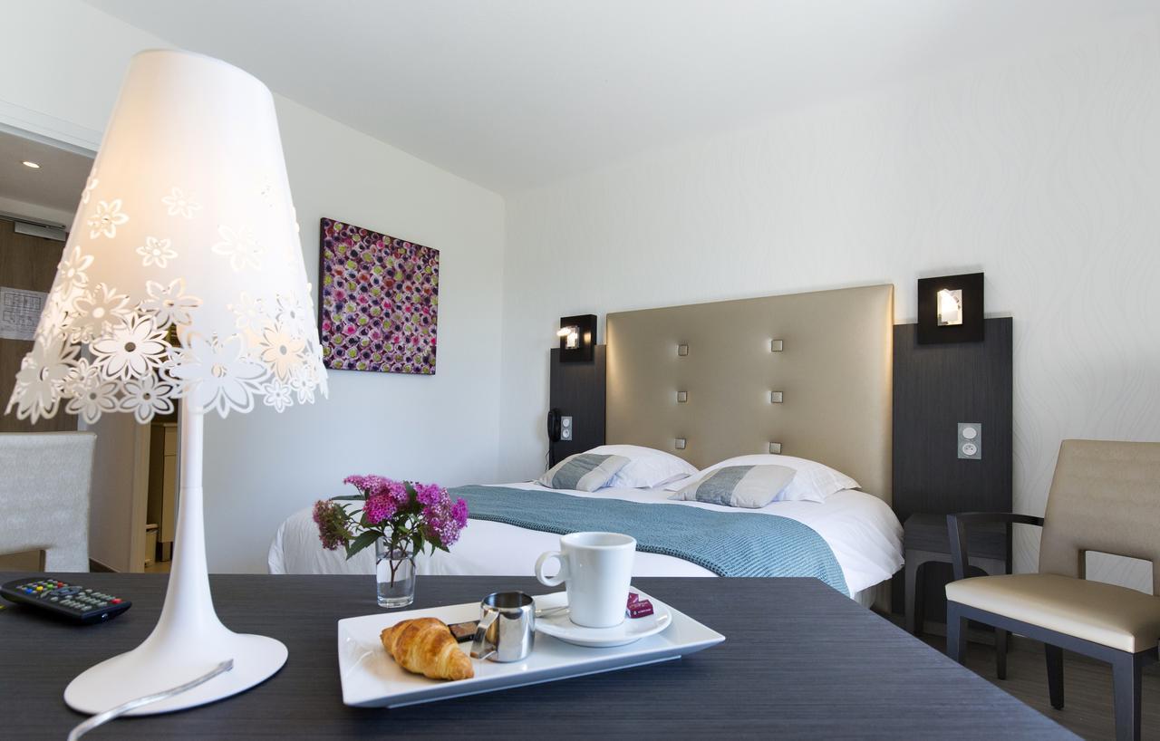 Logis Hotel Restaurant Spa Beau Site Ликсей-ле-Бен Экстерьер фото