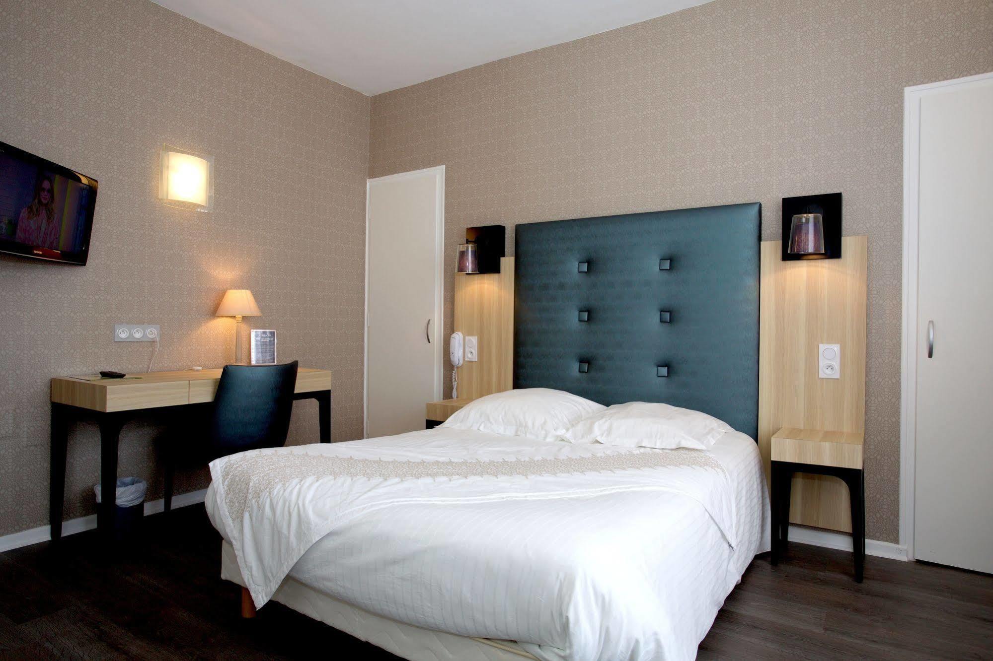 Logis Hotel Restaurant Spa Beau Site Ликсей-ле-Бен Экстерьер фото